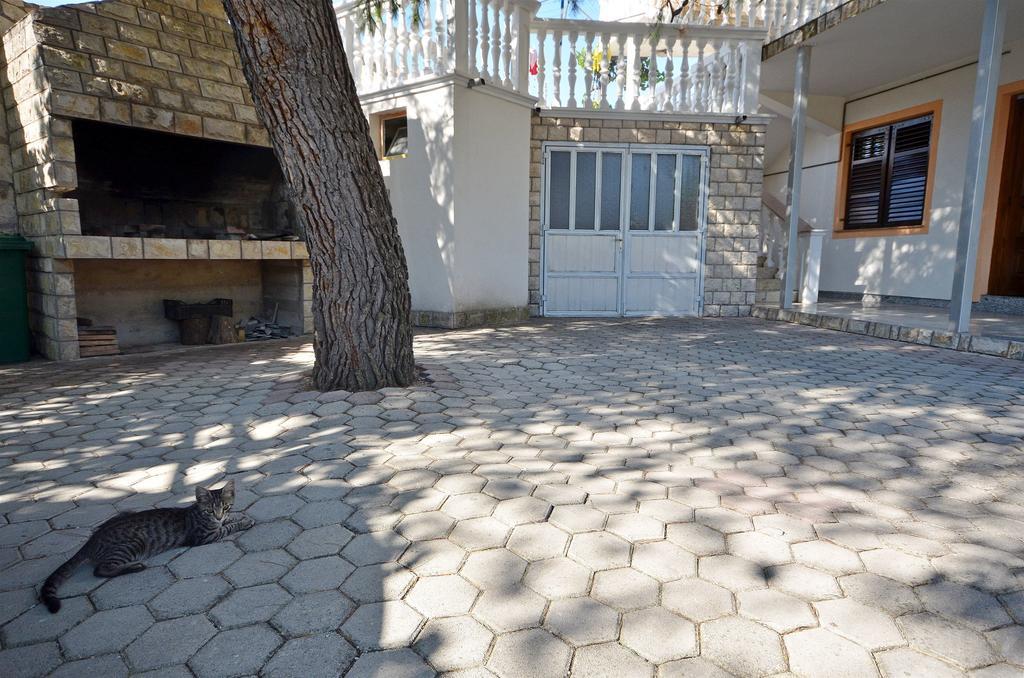 Apartments Miljenka Vodice Exteriör bild
